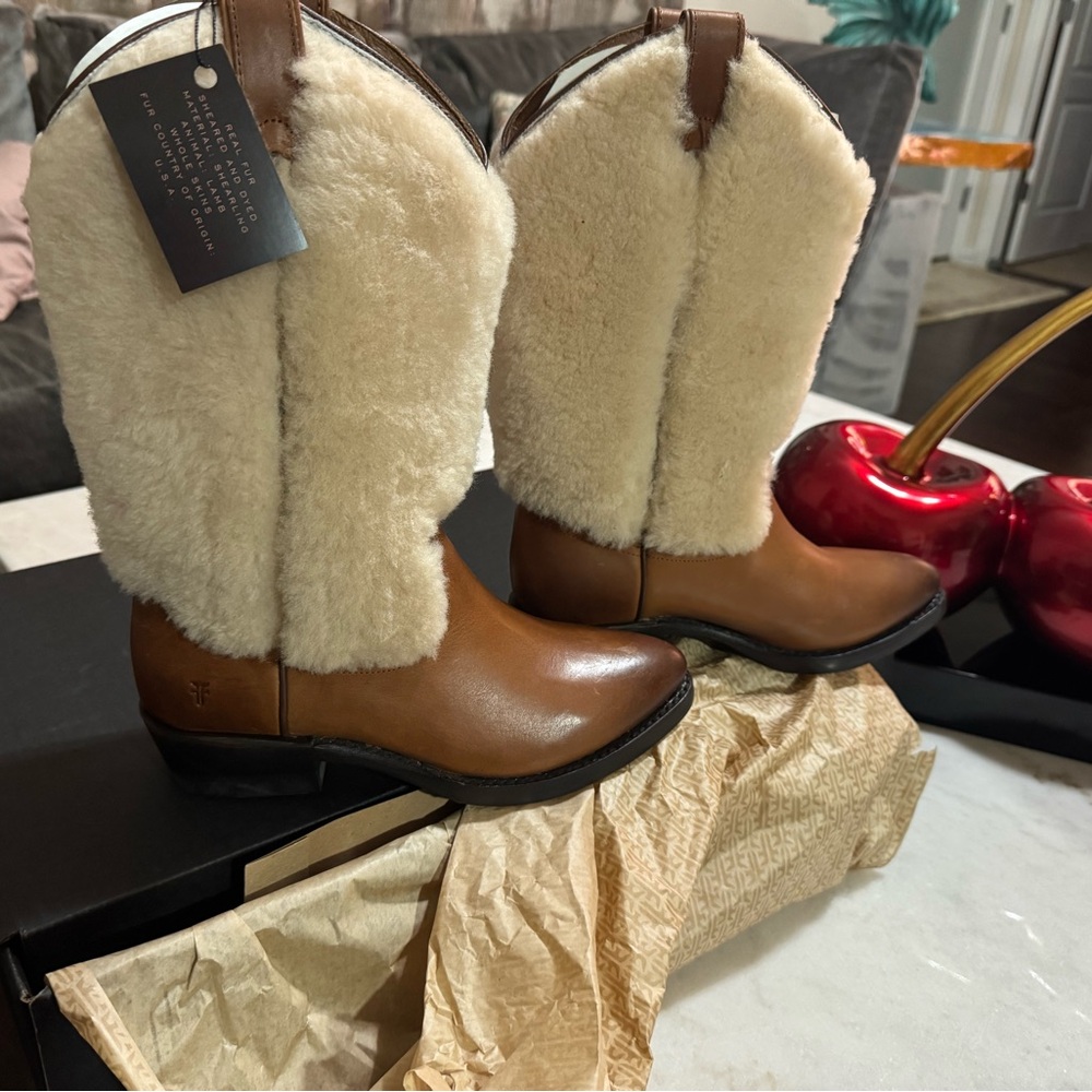 FRYE BOOTS CARAMEL - Picture 4 of 4